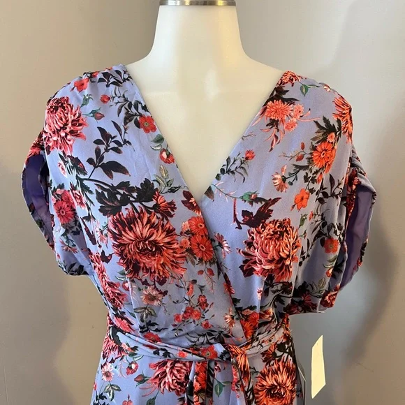 Chelsea28 Blue and Purple Wrap Midi Dress with V-Neck - Picture 5 of 16